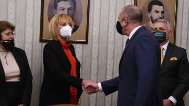 Парламентарната група на Изправи се Мутри вън потвърди че ще