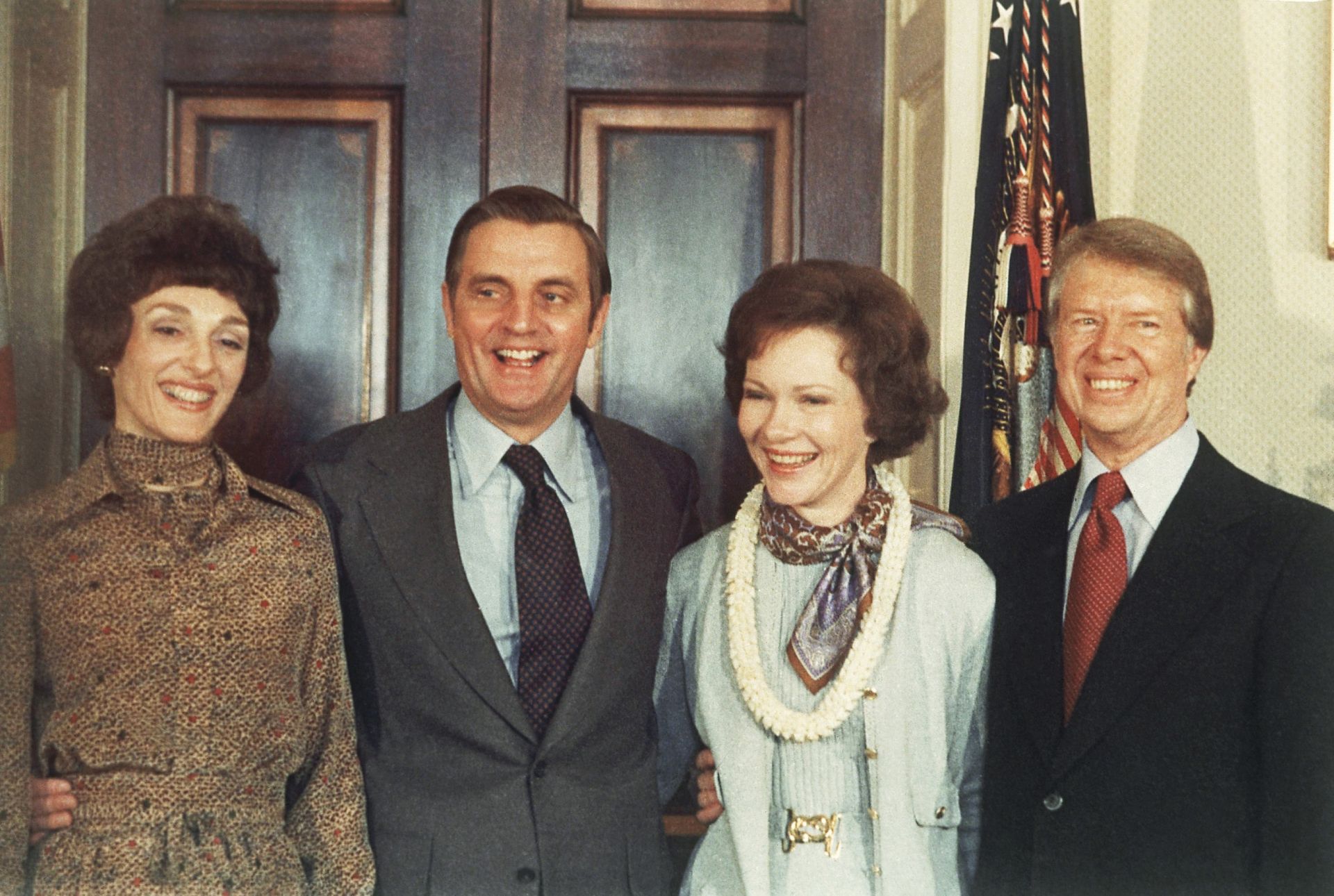  Мондейл и Картър със съпругите си през 1977 година 