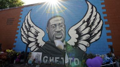 Бившият полицай от Минеаполис Дерек Шовин беше признат за виновен