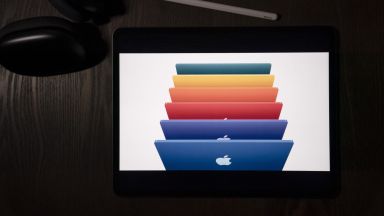 Apple лансира нови хитове