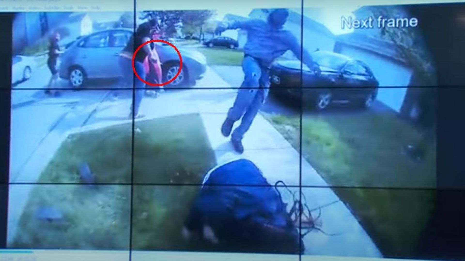 Полицай в САЩ застреля чернокожа тийнейджърка, нападнала с нож двама души (видео)