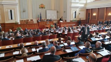  Изслушването на Борисов в Народно събрание отпадна, ГЕРБ събра подписи за комисия „ Росенец “ 