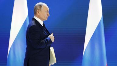 Президентът на Русия Владимир Путин започна да огласява годишното си