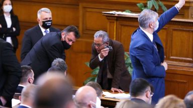 ДПС няма да подкрепим нито един партиен кабинет а само