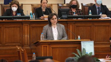 Голям скандал се разигра в парламента между лидера на БСП