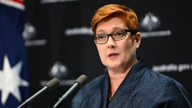 Австралия отмени две сделки с Китай