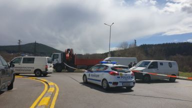 Охранителни камери са заснели грабежа на инкасо автомобила извършен вчера