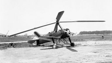 През 1919 г испанският инженер Хуан де ла Сиерва изобретява