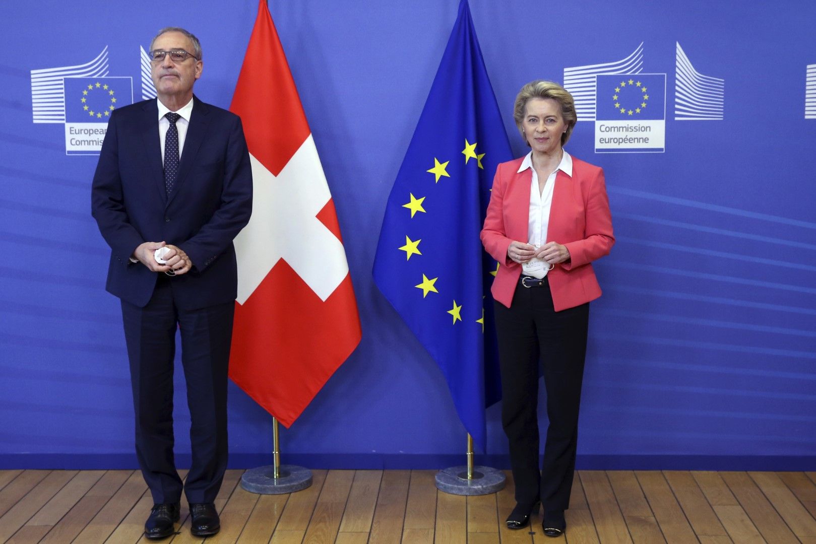 Швейцарският президент Ги Пармелен пристигна в Брюксел с намерението да издейства предоговаряне на текста, но получи отказ от председателката на Европейската комисия Урсула фон дер Лайен
