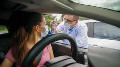 В южния румънски град Дева на паркинга на най големия мол