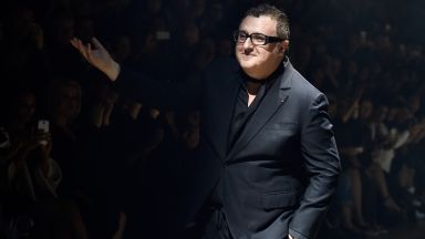 На 59 години почина модният дизайнер Албер Елбаз