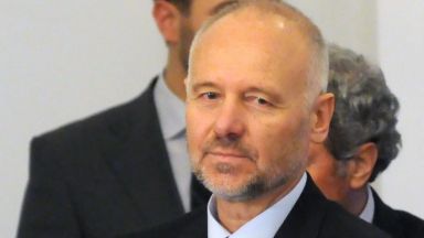 Важно е българската държава да излезе с позиция по скандала