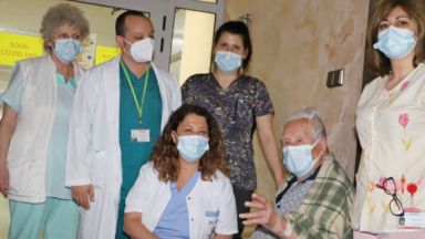 98 годишен мъж успя да пребори COVID 19 след като прекара две