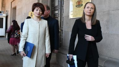 Конституционният съд КС образува дело по искане на 60 народни