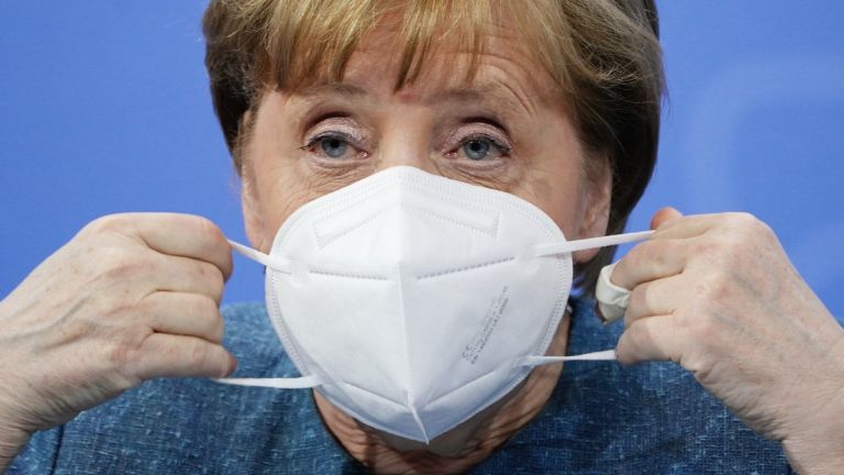 Германският канцлер Ангела Меркел заяви, че от юни страната ще