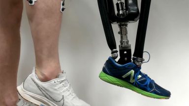 Свързаха екзоскелет към невронен интерфейс