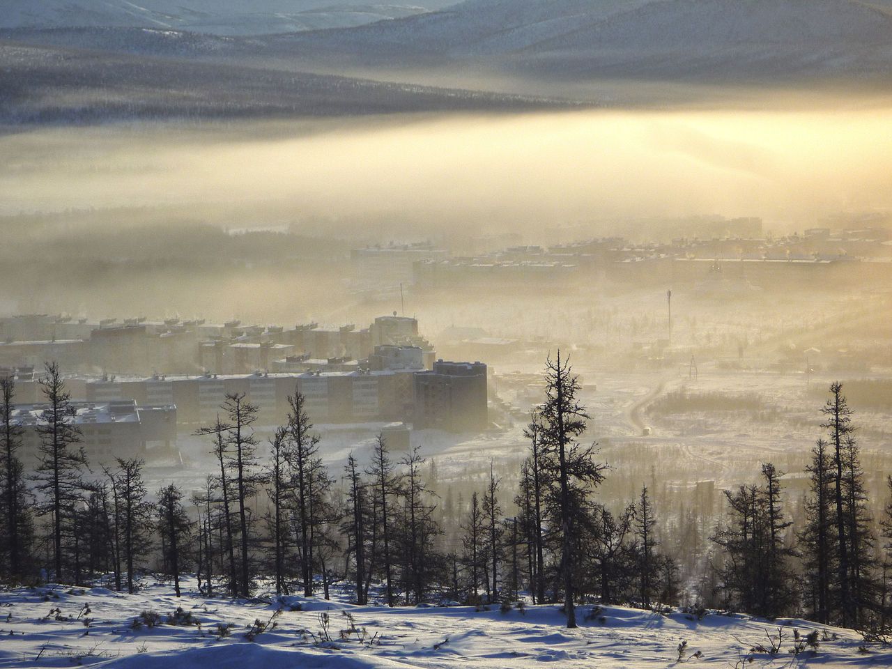 Зимните мъгли над Билибино, където температурата достига до −60 градуса по Целзий