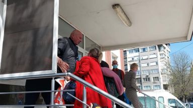 Столичната Регионална здравна инспекция е създала организация за раздаването на