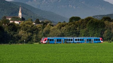 Германия първа в света пуска редовни водородните влакове 