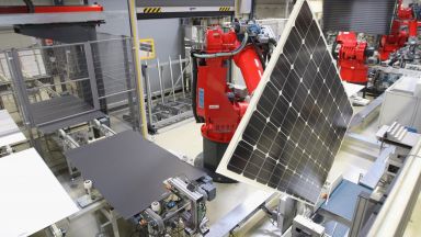 Пазарът за рециклиране на слънчеви панели ще струва милиарди до 2030 г.