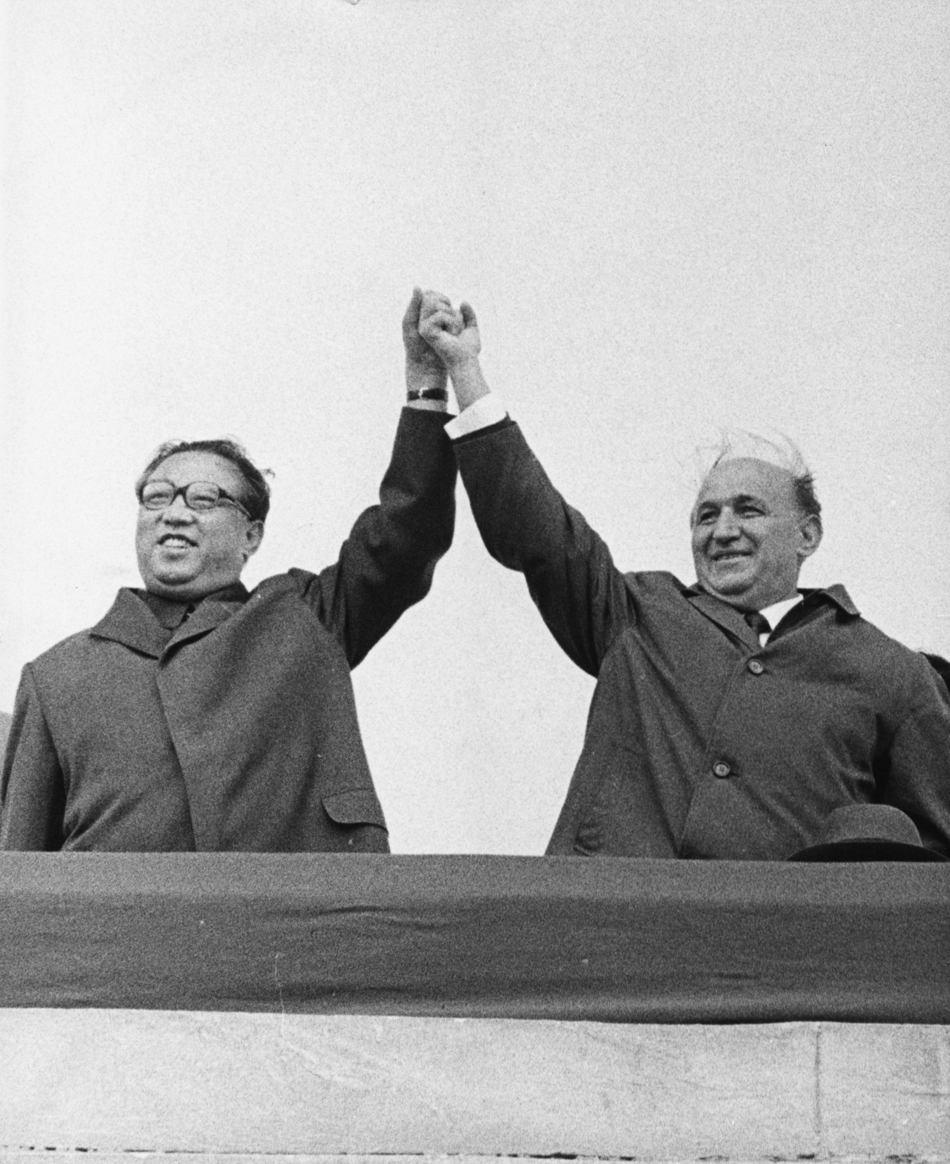 Юни, 1975 г.: Ким Ир Сен в България с Тодор Живков