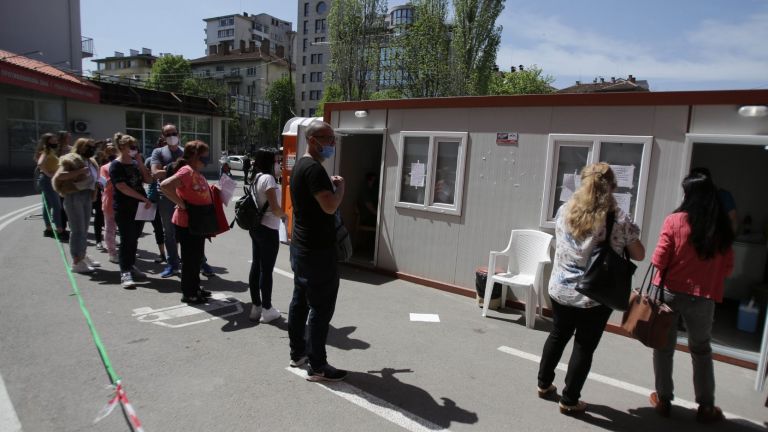 Служебният министър на здравеопазването д-р Стойчо Кацаров издаде нова заповед,