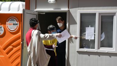 Разгледахме казуса с хората които не искат да си поставят