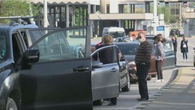 Както обикновено по празниците движението е най сериозно на изходите на