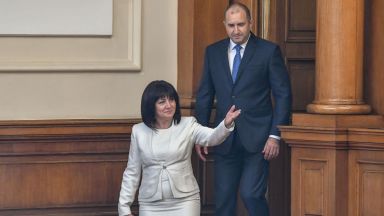 Цвета Караянчева публикува остър статус във Фейсбук във връзка с