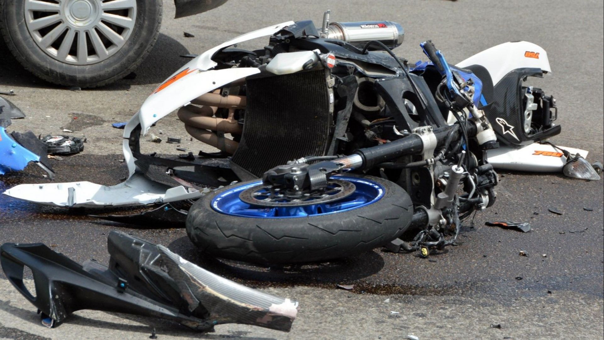 Шофьор блъсна и уби на място 36-годишен моторист край Долно Езерово