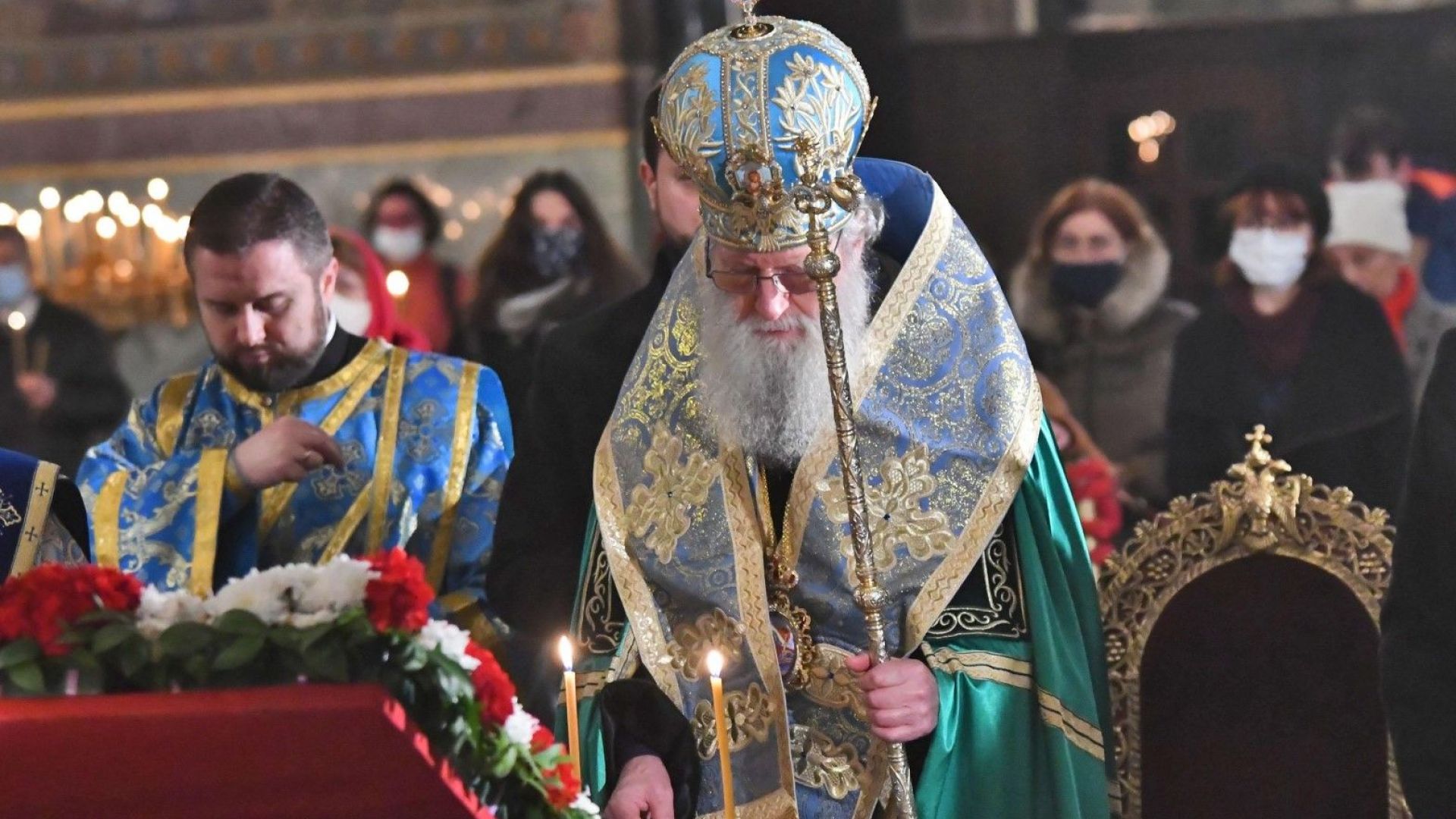Патриарх Неофит: Светът продължава да бъде раздиран от неправди, войни и консуматорство 