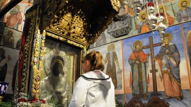 Българската православна църква почита днес църковния празник за Успението