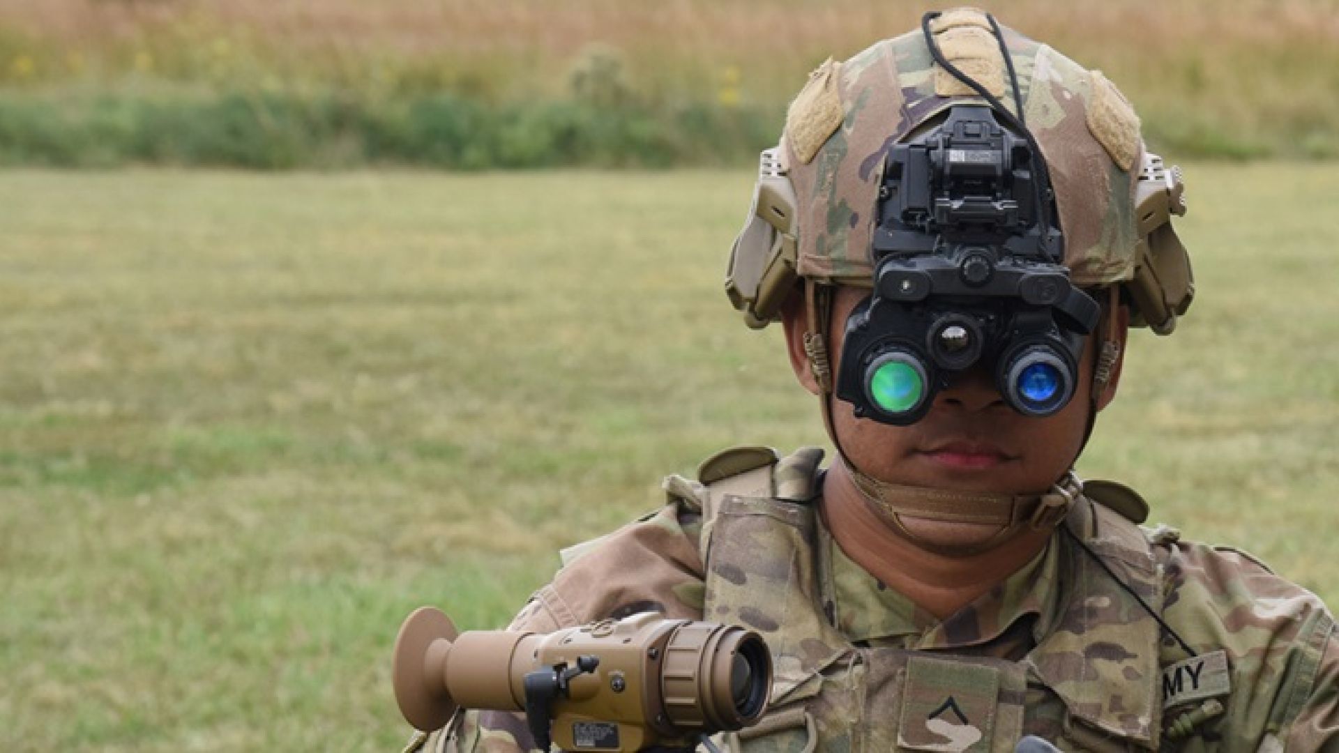 Пентагонът показа ново поколение очила за нощно виждане