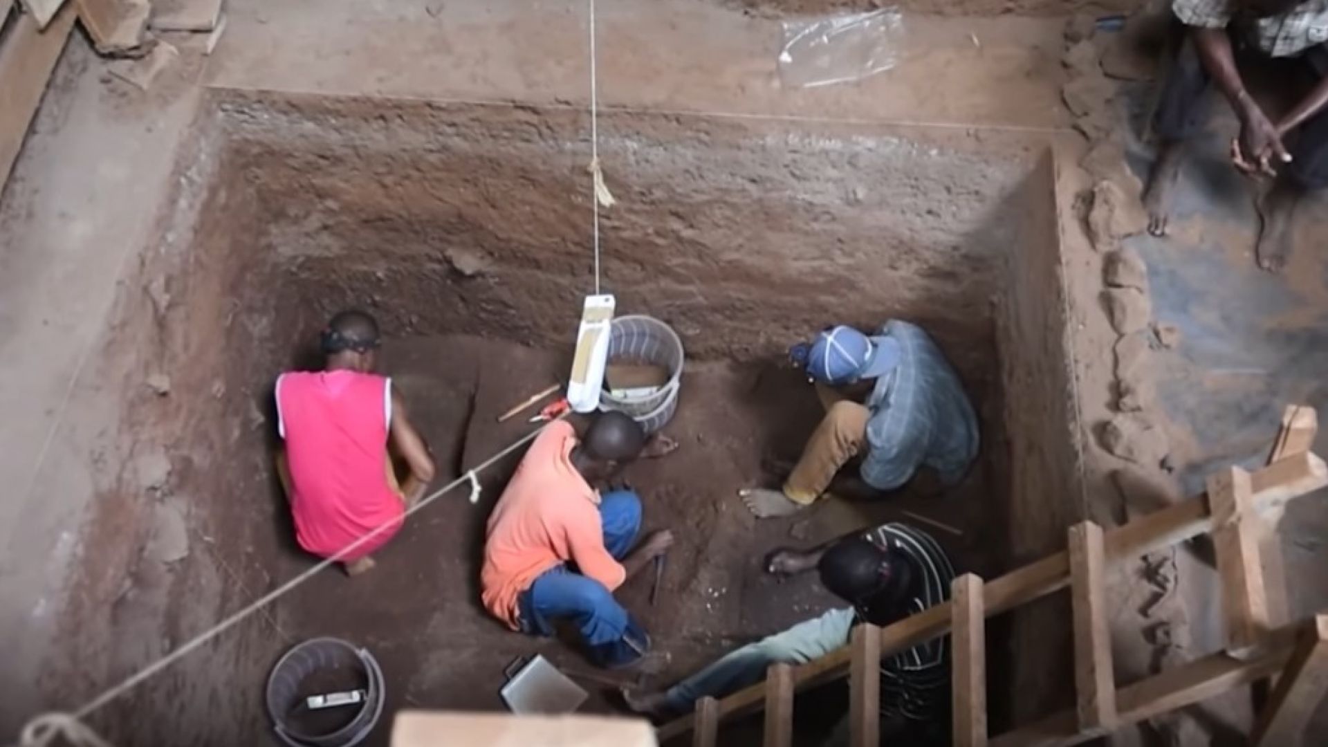 Най-старото погребение в Африка разкрива тайните си (видео)