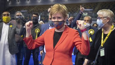  Тревога в Лондон: Шотландия потегля към втори референдум за самостоятелност 