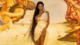 Божествена красота: Диляна Попова като Венера