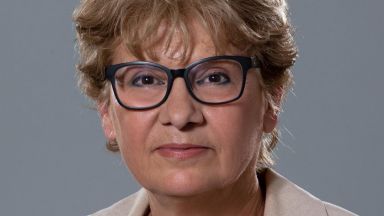 Предварителното финансиране на фирмите за свлачищата е причина за отстраняване