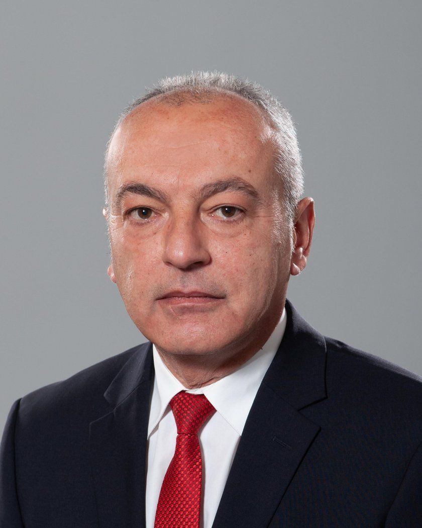 Гълъб Донев, заместник министър-председател по икономическите и социалните политики и служебен министър на труда и социалната политика