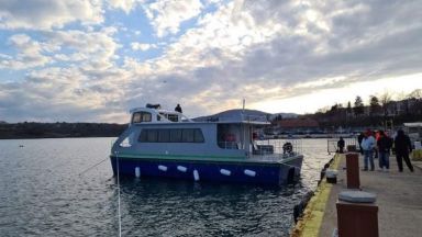 Първият построен в България хибриден екокатамаран ще бъде посрещнат с