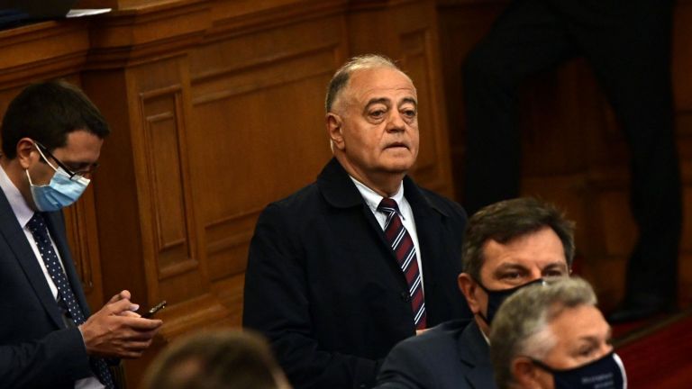 Съставът на служебния кабинет Янев изглежда балансиран и солиден, почти