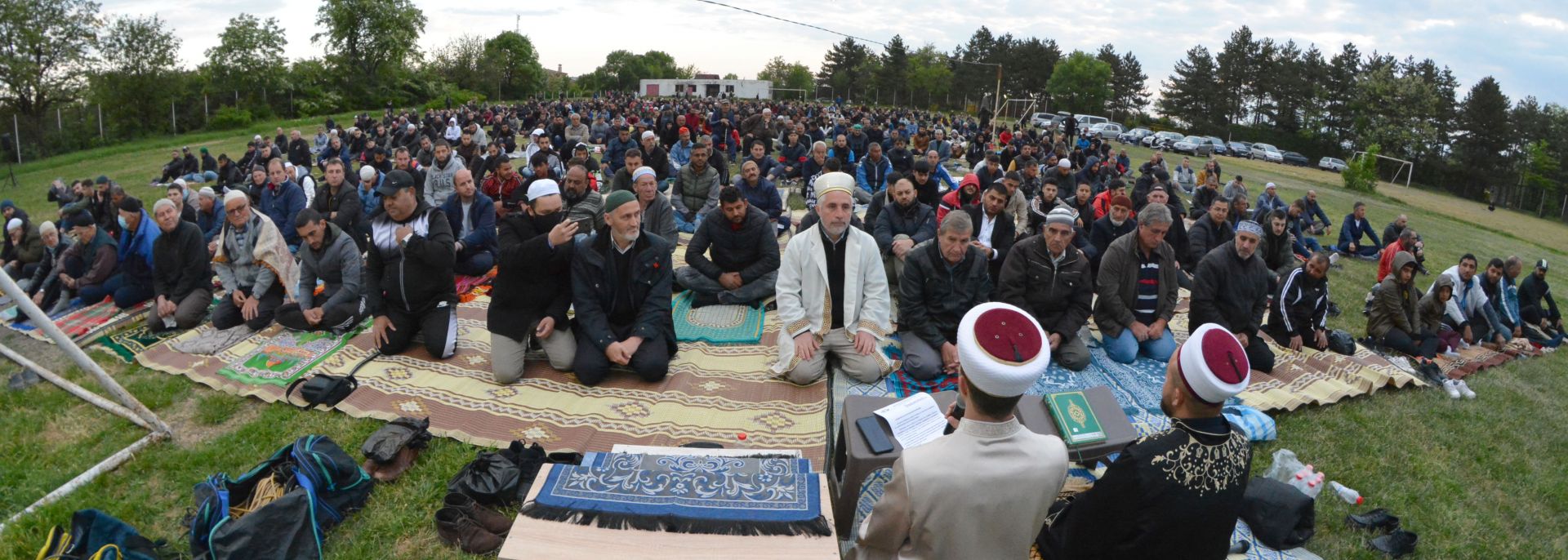  Хасковските мюсюлмани посрещнаха с молебствия Рамазан Байрама на стадиона в крайградския парк 