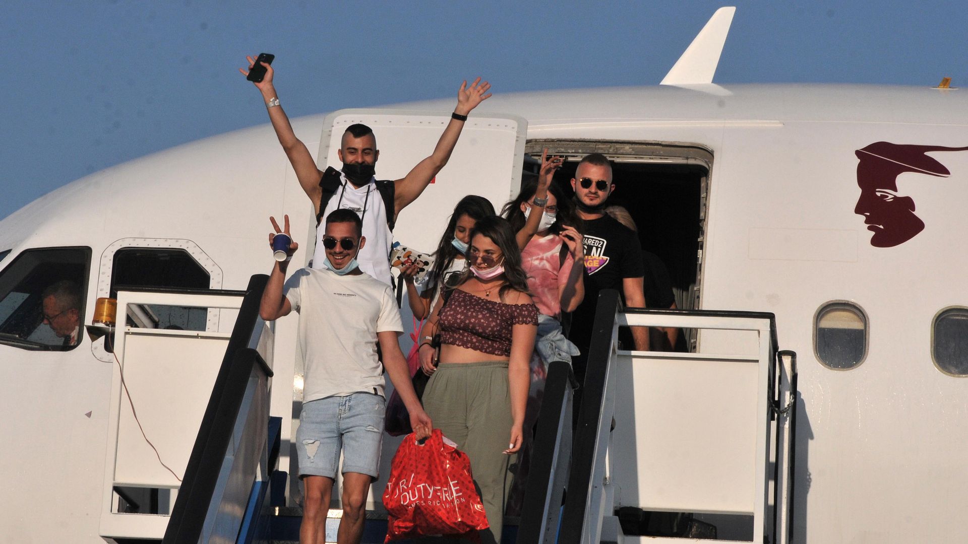 Първите израелски туристи пристигнаха в Слънчев бряг (снимки)