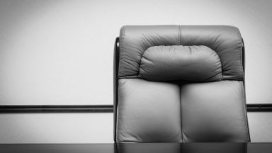 При проверка на щатното разписание на МОСВ се установи че