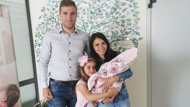 Кристияна е само 2200 грама Но вече е доказала че