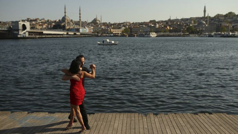 В 5 ч. сутринта (и българско време) бе прекратен локдаунът,