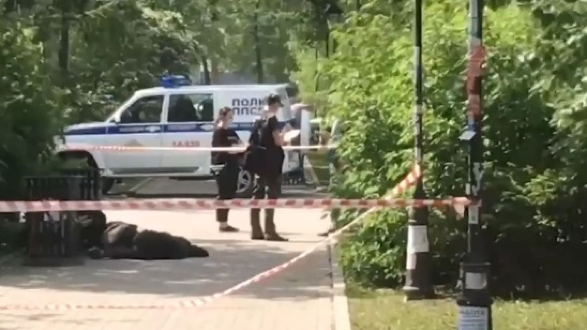 Нападател с нож уби трима в руския град Екатеринбург (видео)