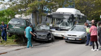 Човешка грешка е причината за инцидента с автобус на градския