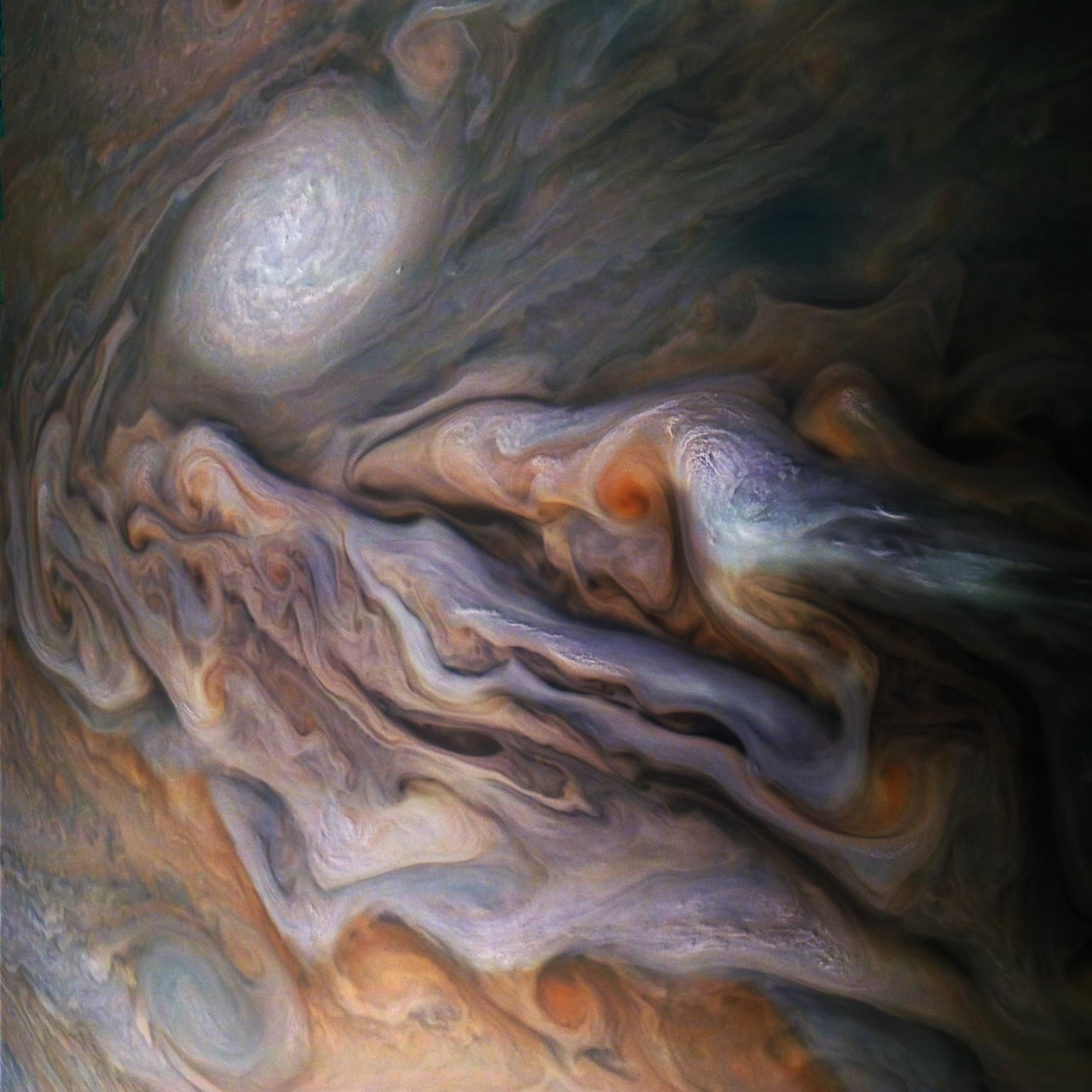 Атмосферата на Юпитер продължава да е загадка за учените