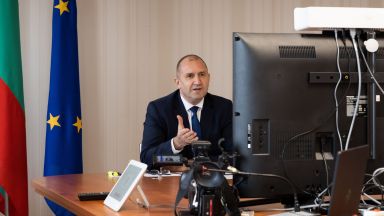 Президентът Румен Радев проведе днес видеоконферентен разговор с председателя на