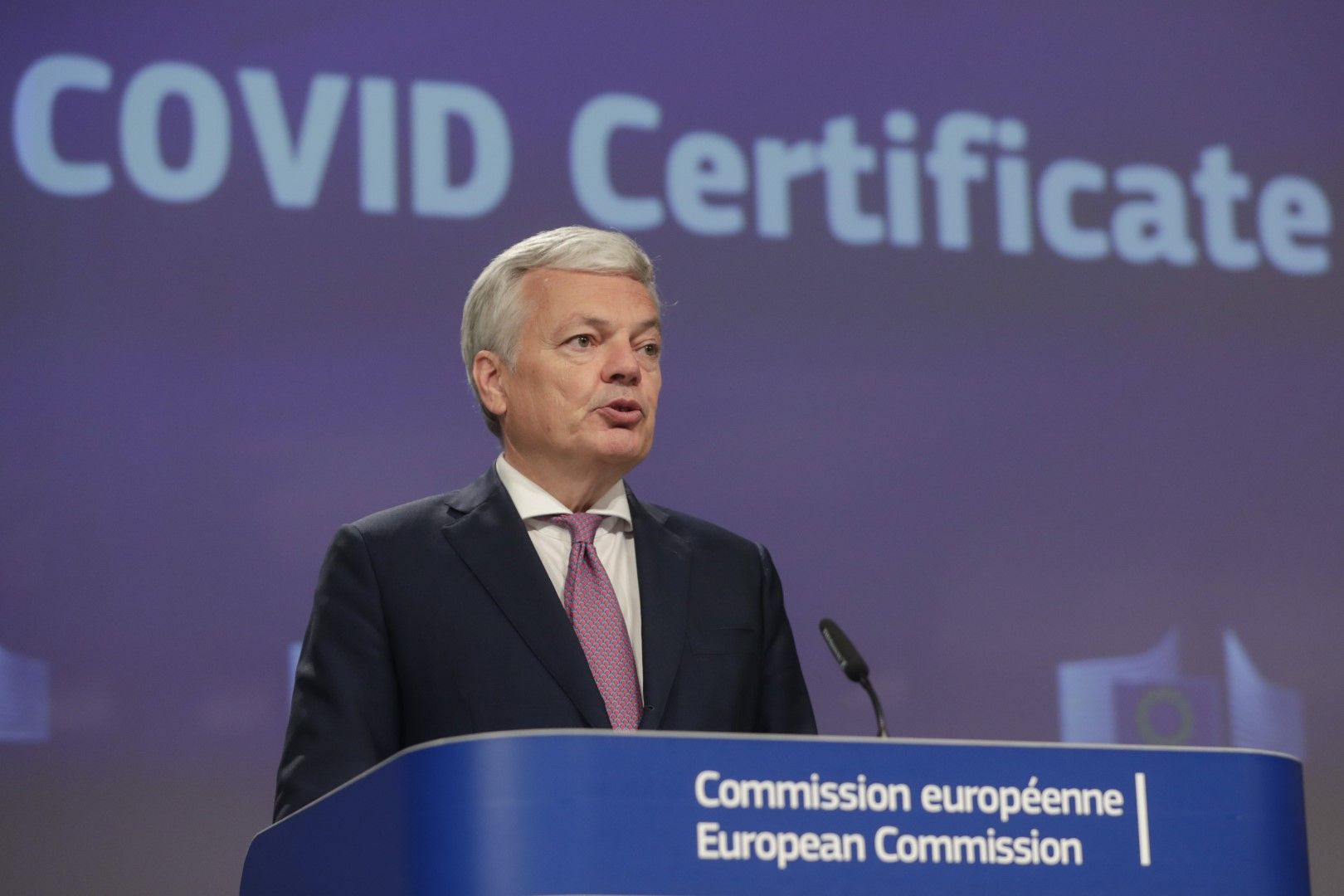 ЕС осигурява 100 млн. евро за покупката на 20 милиона бързи теста, каза Дидие Рейндерс